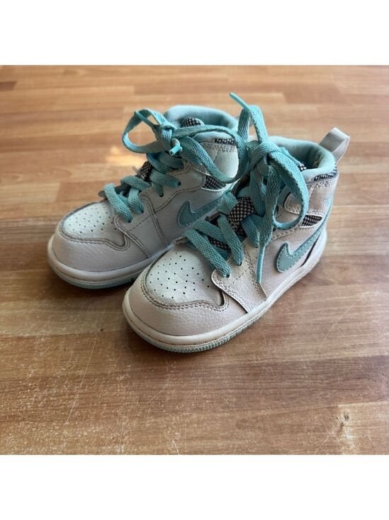 Nike Other - Nike Air Jordan 1 Retro High "White/Still Blue" size 6